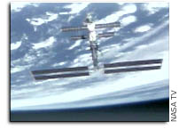 STS-97 flyaround