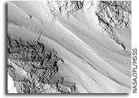 NASA Mars Picture of the Day: Layers in Tithonium 