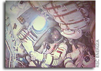 Photo Report: Launch of Soyuz TMA-5 Carry Expedition 10 Crew