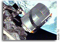 STS-114 Crew Takes Focused Look at Shuttle Heat Shield