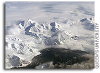 Ice shelf disintegration threatens environment, Queen's study