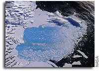 Collapse of Antarctic Ice Shelf Unprecedented