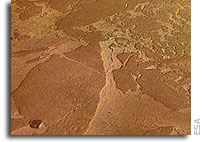 Frozen sea discovered near Martian equator from 3D images of Mars Express