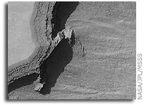 Mars Picture of the Day: The Edge