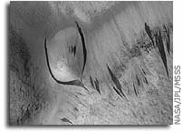 Mars Picture of the Day: Diversionary Tactic