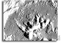 ESA SMART-1 close-up on Zucchius crater�s central peaks