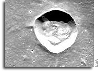 Crater Lichtenberg and young lunar basalts tracked by SMART-1