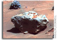 Spirit Finds Possible Meteorite in Columbia Hills (False Color)