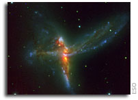 Anatomy of a Bird - VLT's NACO instrument reveals a triple cosmic collision