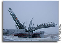 Photo Report: Progress M-59 launch vehicle installed on launch pad