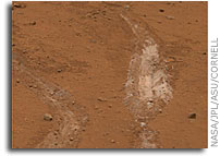Foot-Dragging Mars Rover Finds Yellowstone-Like Hot Spring Deposits