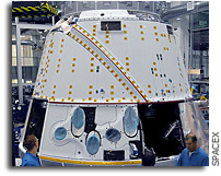 Falcon 9/Dragon:  Preparing to Berth With the International Space Station