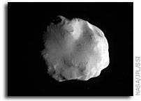 Photos: Saturn's Moon Helene