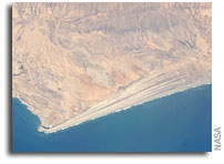 Photo: Strandplain on Coastal Peru as Seen from the International Space Station