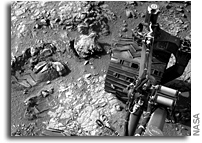 Curiosity Resumes Science Investigations