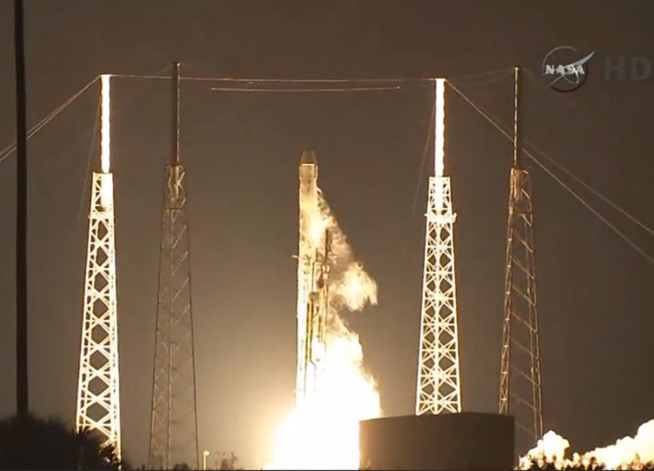 SpaceX Launches Dragon to the ISS 1st Stage Does Not